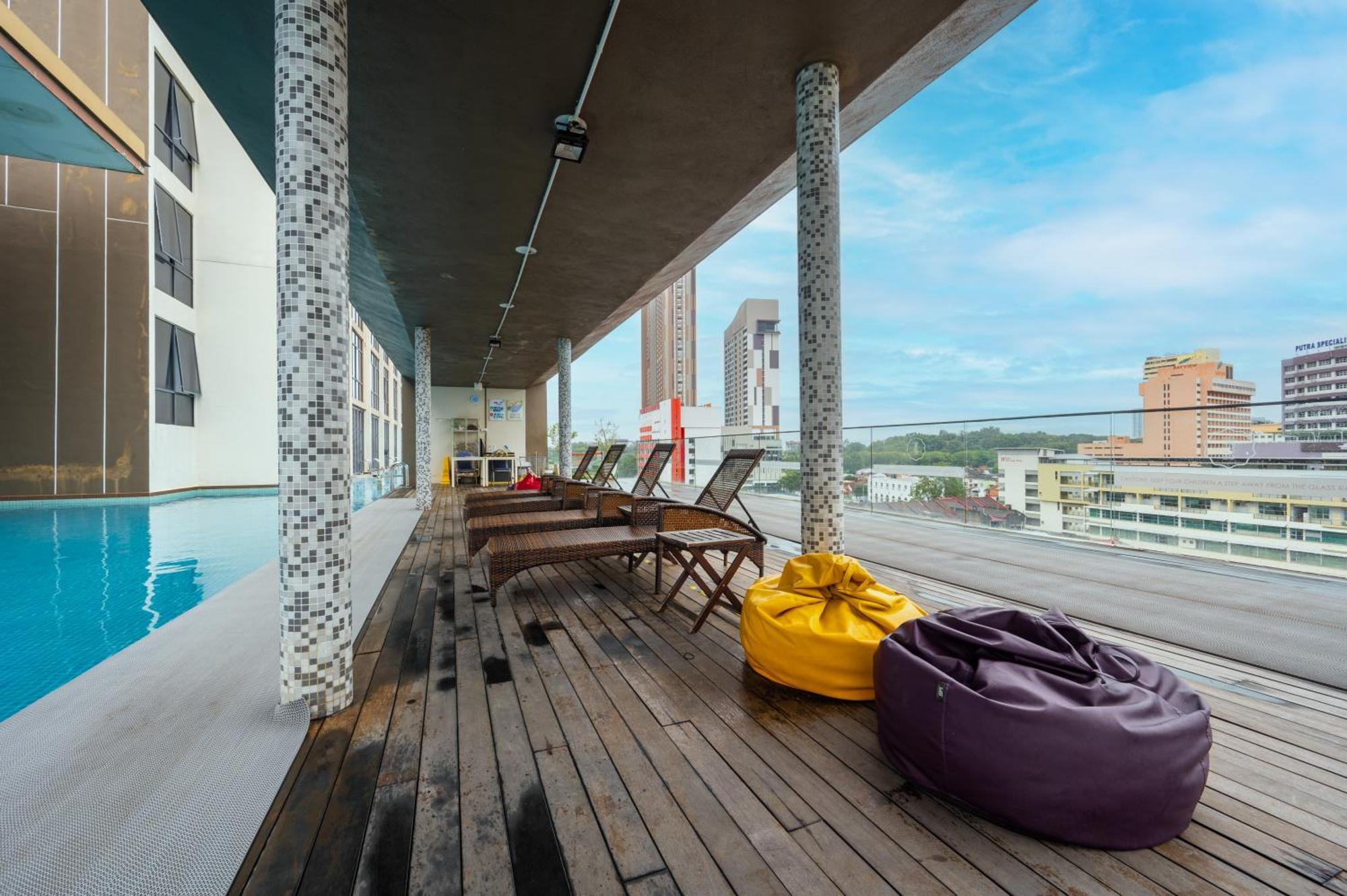 Greystone 99 Suites Malacca Eksteriør billede